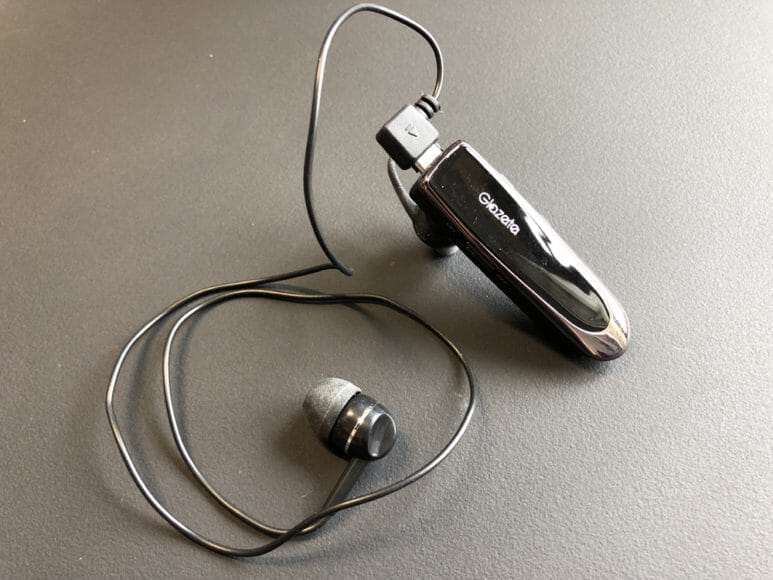 Glazata「EC200」付属のイヤホンを使えばさらにクリアな音声通話が可能になります。