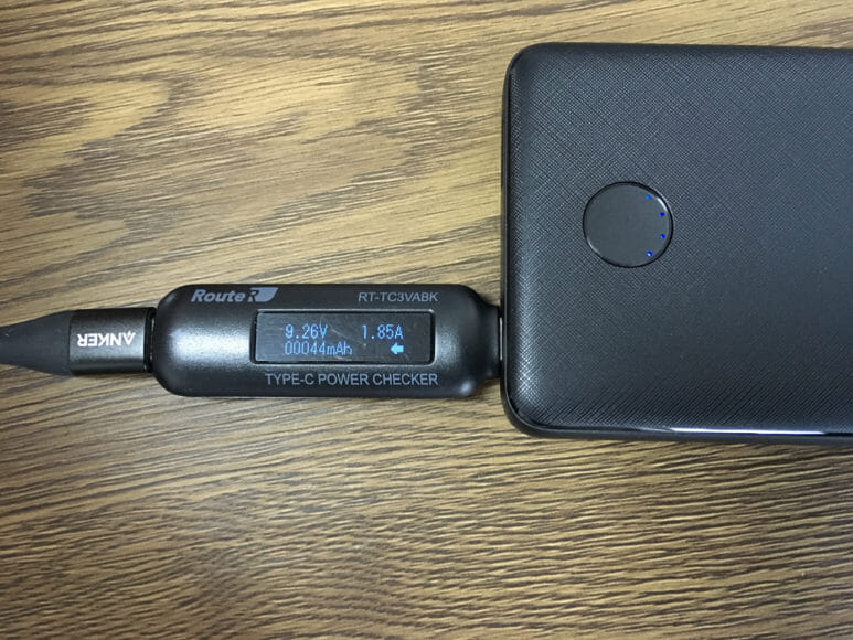 おすすめのモバイルバッテリーAnker「PowerCore Slim 10000 PD」レビュー｜「PowerCore Slim 10000 PD」の充電時の電流・電圧を実測してみました。