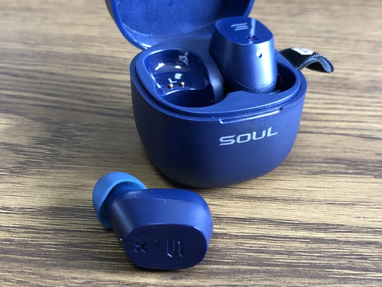 おすすめのBluetoothイヤホンSOUL「ST-XX」レビュー｜「SOUL ST-XX」は片耳だけでも使うことができます。
