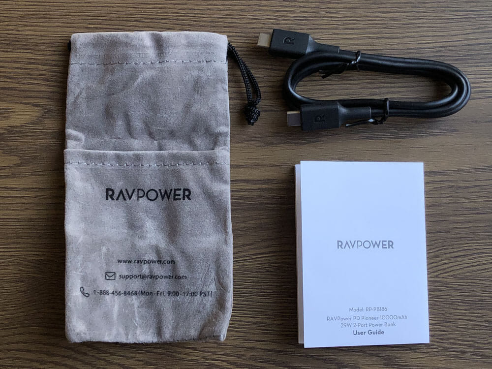 【RAVPower モバイルバッテリーRP-PB186レビュー】Anker競合製品を超える高出力・軽さ・価格！10000mAhクラス最強のモバイルバッテリー｜付属品