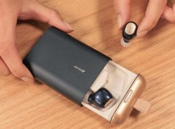 AVIOT「TE-D01b」は完全防水・９時間連続再生可能なVGP2019ワイヤレス大賞受賞のベストバイ完全ワイヤレスイヤホンです。